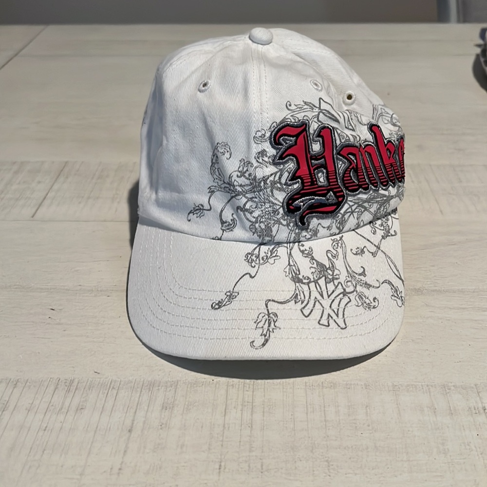 Yankees hat - Picture 2 of 7